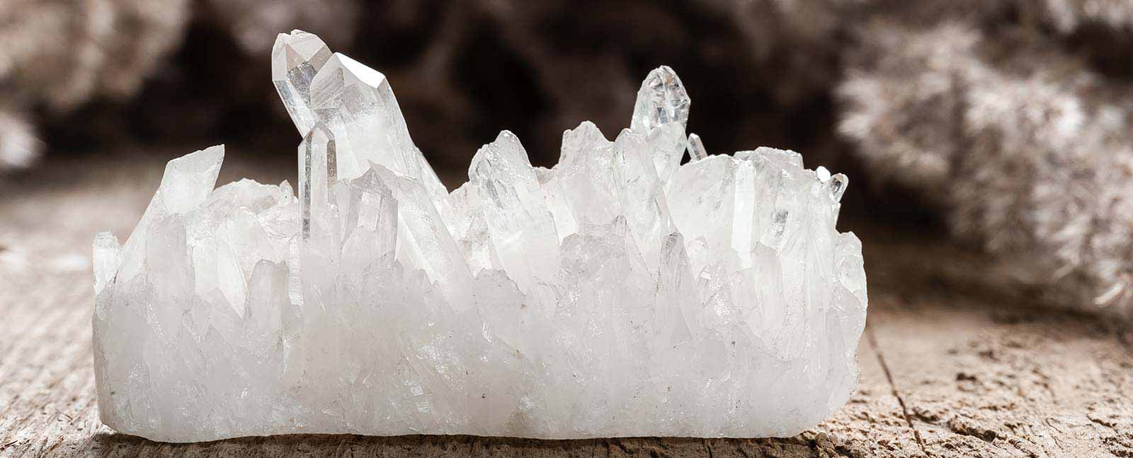 Clear Quartz: Meaning, Healing Properties & How to Use It